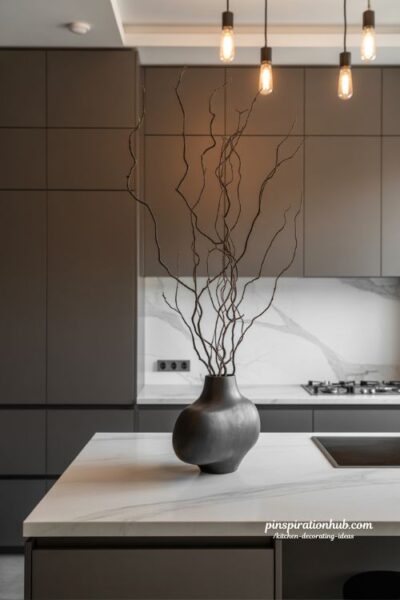 Modern Serenity: Clean Lines and Minimalist Kitchen Decor Inspiration