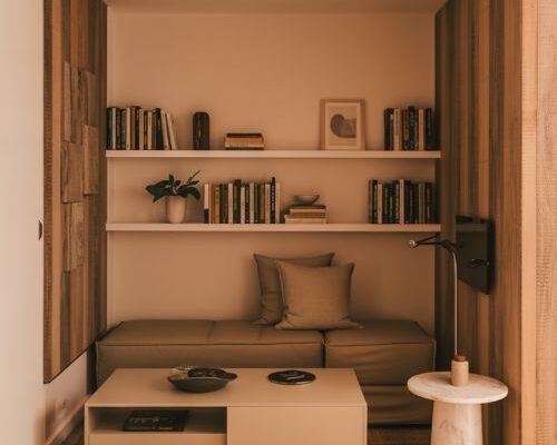 The Intentional Minimalist: Maximizing Style in Compact Living Spaces