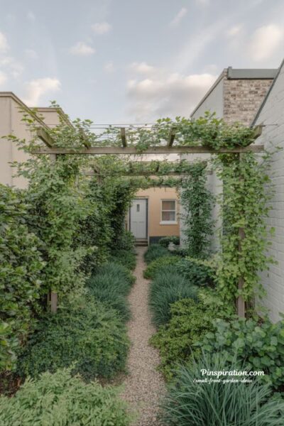 Small front garden ideas with natural privacy using hedges and climbing plants instead of fencing