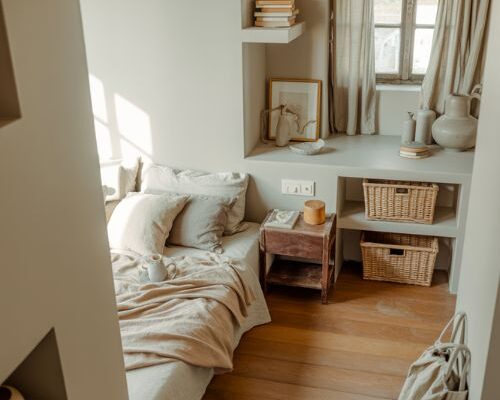 Very small bedroom layout with smart space saving cozy design ideas