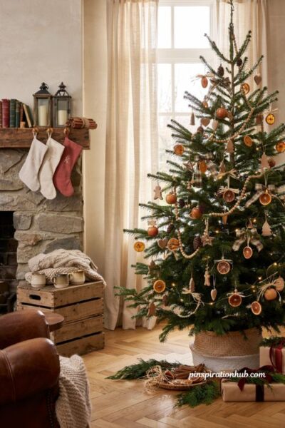 Christmas tree ideas for kids with farmhouse cinnamon applesauce ornaments and cozy holiday decor