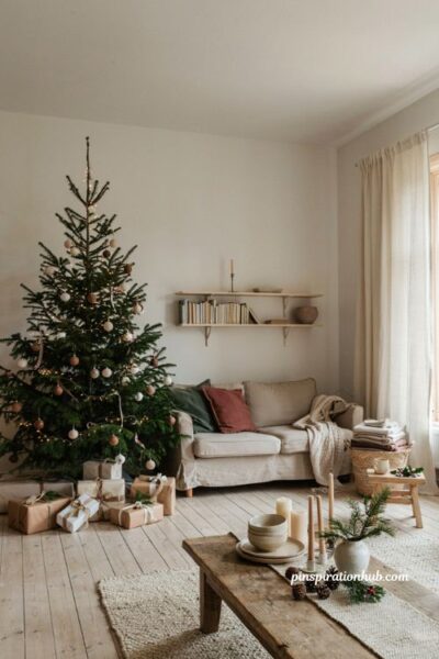 Neutral christmas living room ideas with coordinated holiday colors and cozy decor